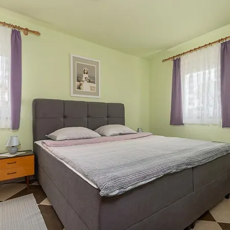 Apartamento Brigita A2 *