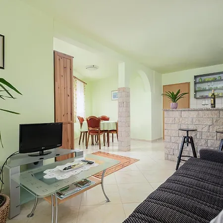 Apartment Brigita A2